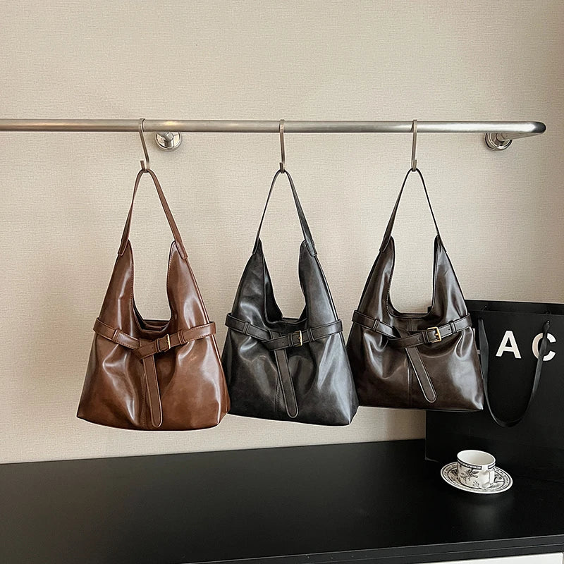 Weiche Schultertasche aus PU-Leder