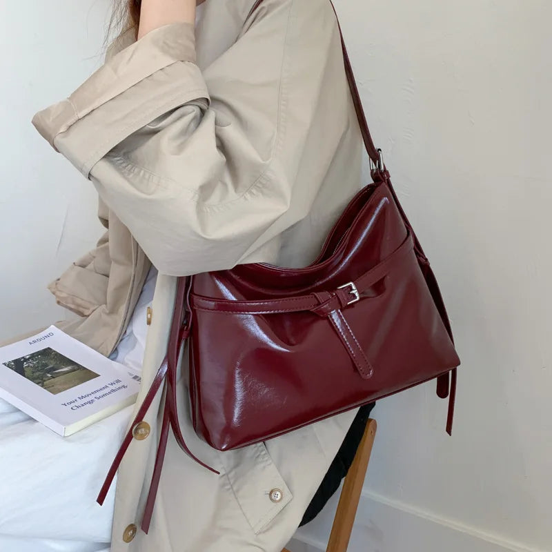 Elegante Schultertasche im koreanischen Stil