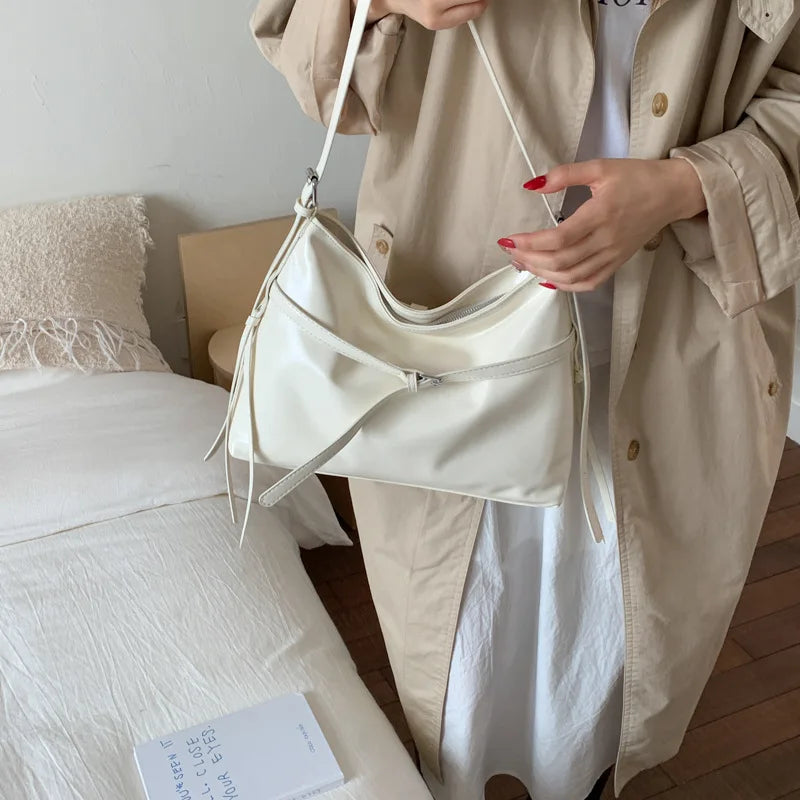 Elegante Schultertasche im koreanischen Stil