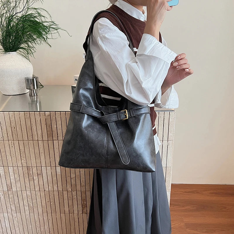 Weiche Schultertasche aus PU-Leder